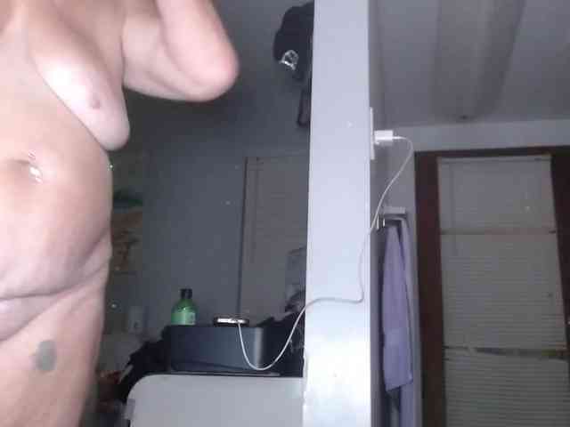 April_XO webcam