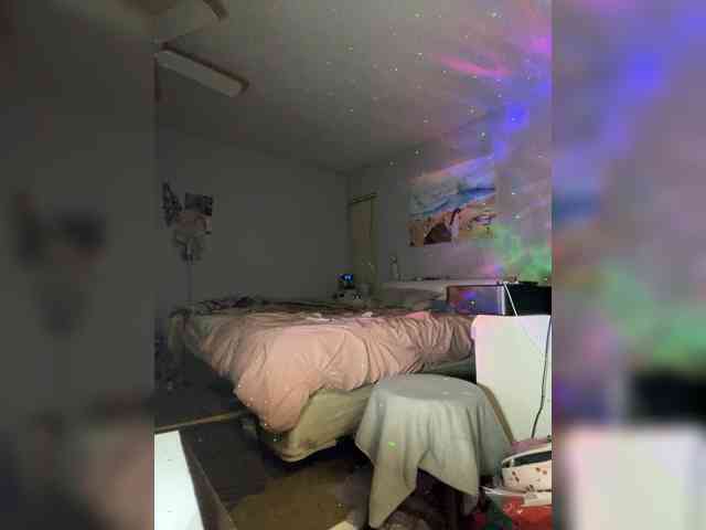 April_XO webcam