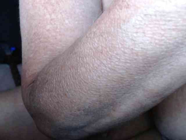 April_XO webcam