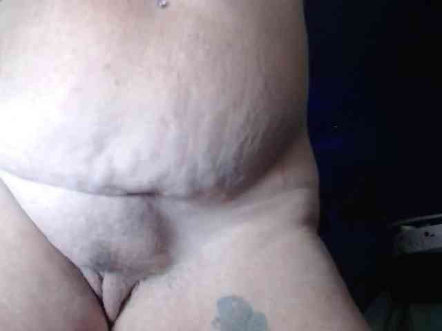April_XO webcam