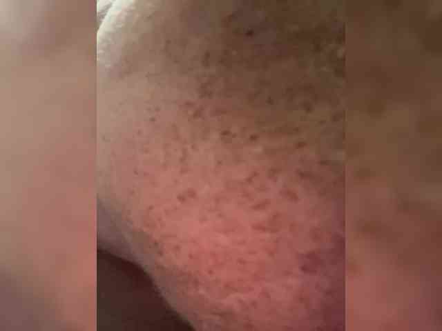 April_XO webcam