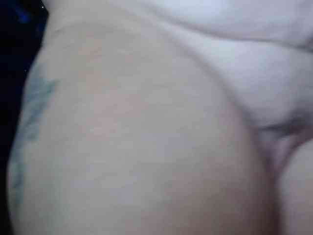 April_XO webcam