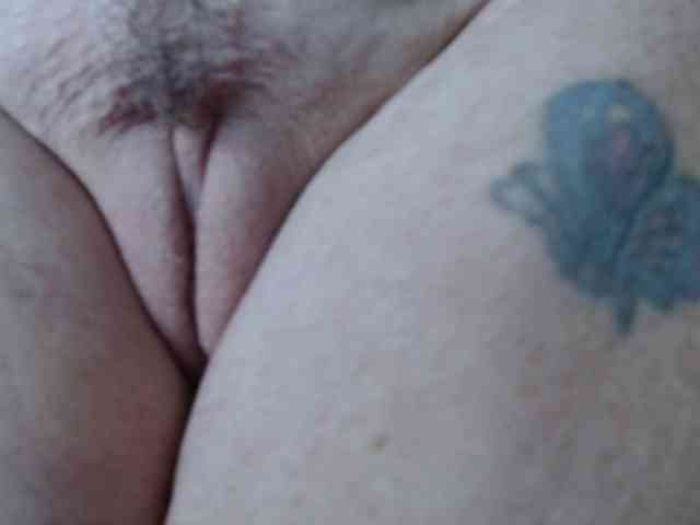 April_XO webcam