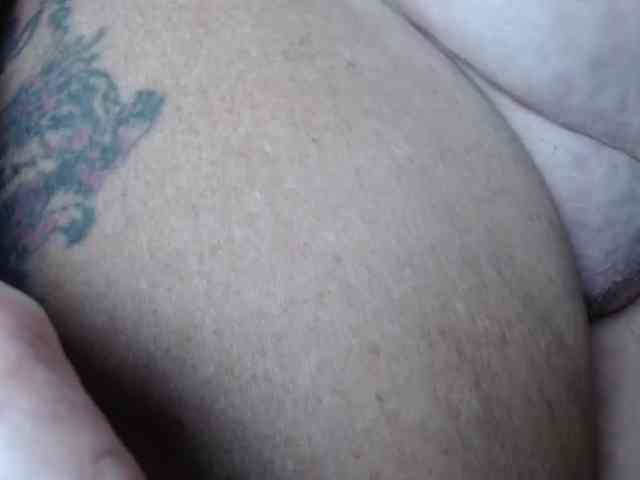 April_XO webcam