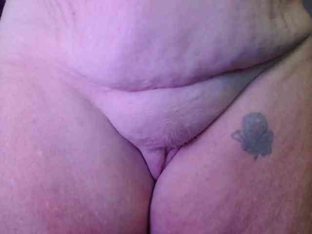 April_XO webcam