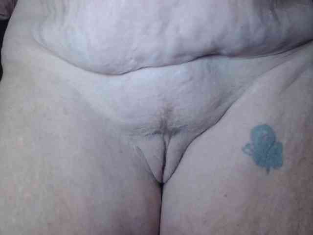 April_XO webcam