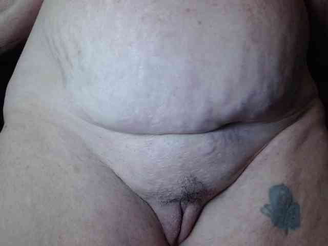 April_XO webcam