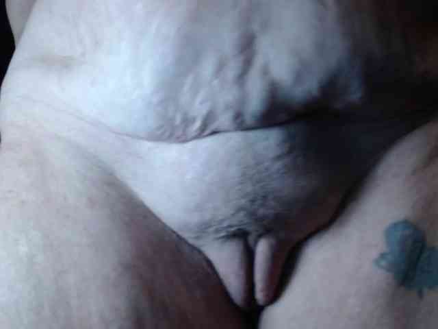 April_XO webcam