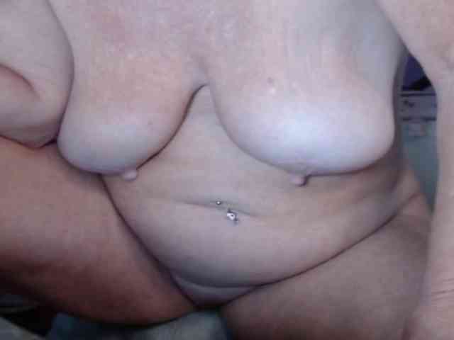 April_XO webcam