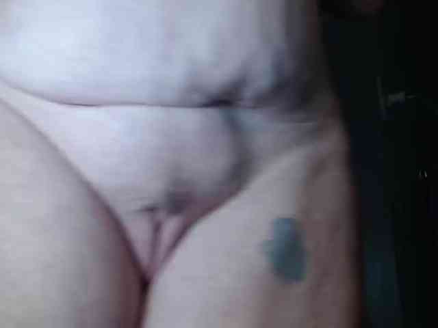 April_XO webcam