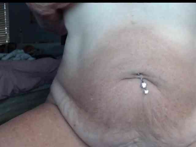 April_XO webcam