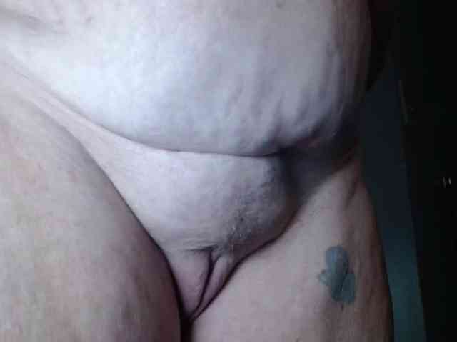 April_XO webcam
