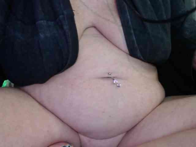 April_XO webcam