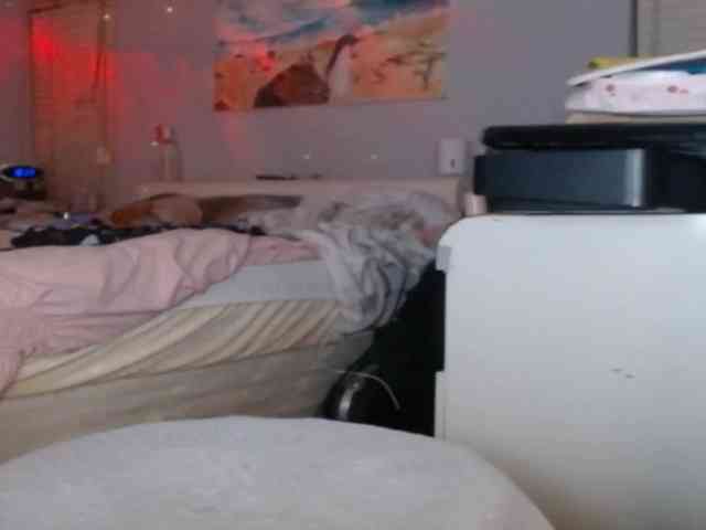 April_XO webcam