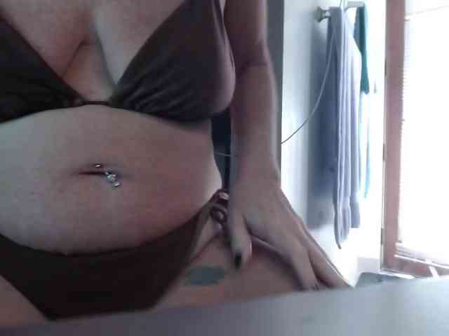 Modelo: April_XO