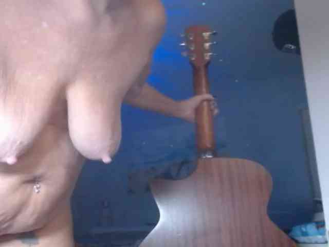 April_XO webcam