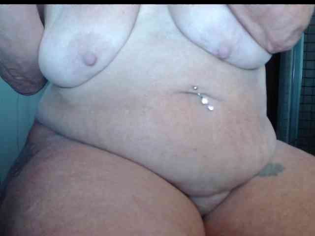 April_XO webcam