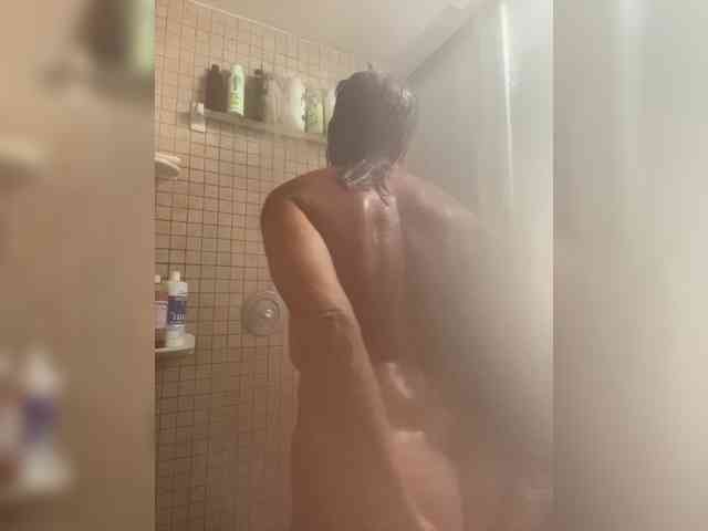 April_XO webcam