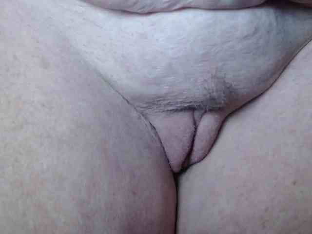 April_XO webcam