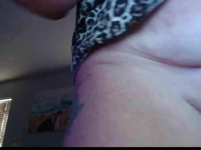 Modelo: April_XO