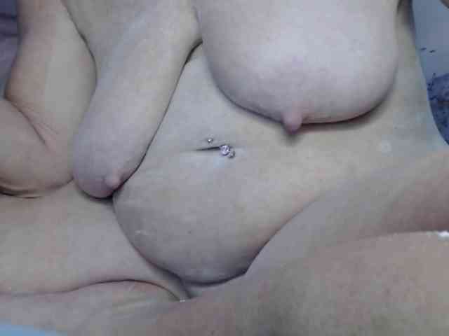 Modelo: April_XO