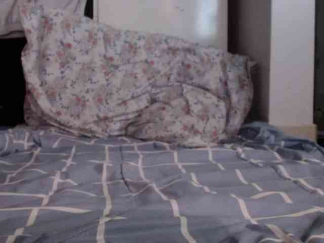 April_XO webcam
