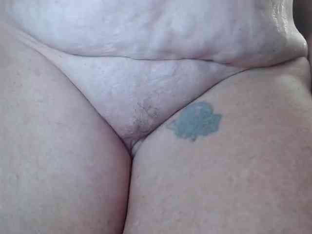 April_XO webcam