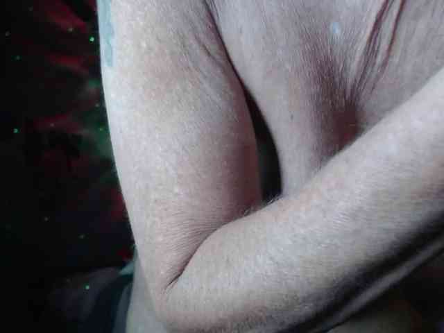 April_XO webcam