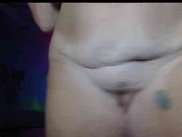 April_XO webcam