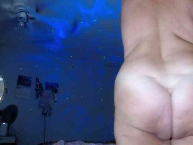 April_XO webcam