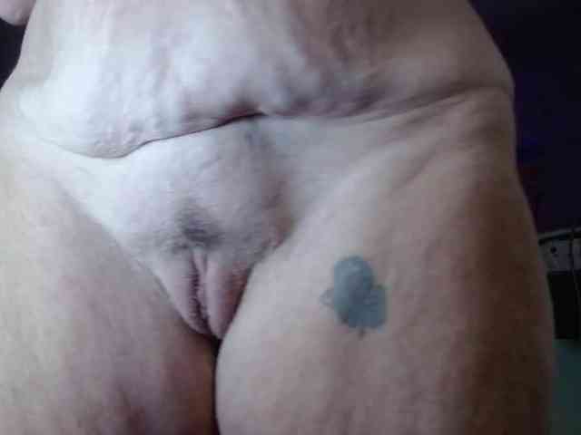 Modelo: April_XO