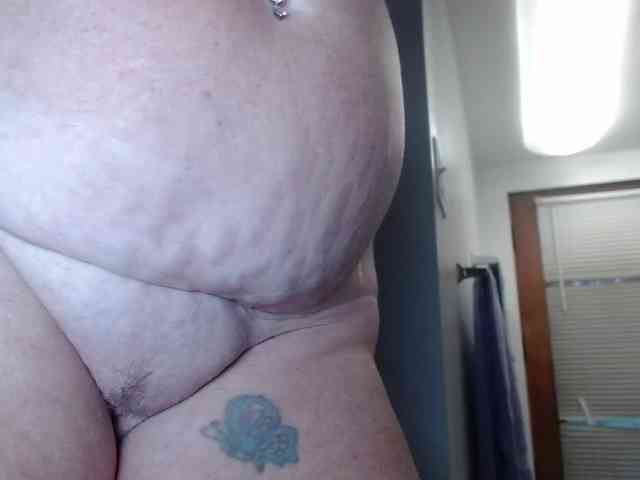 April_XO webcam