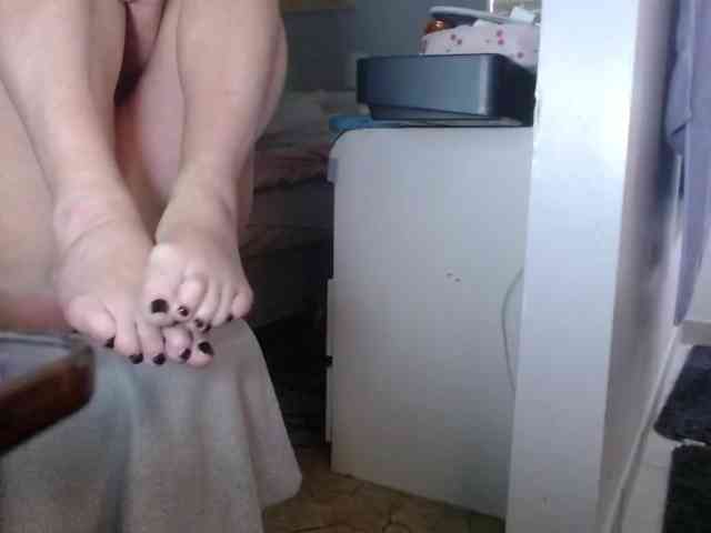 April_XO webcam