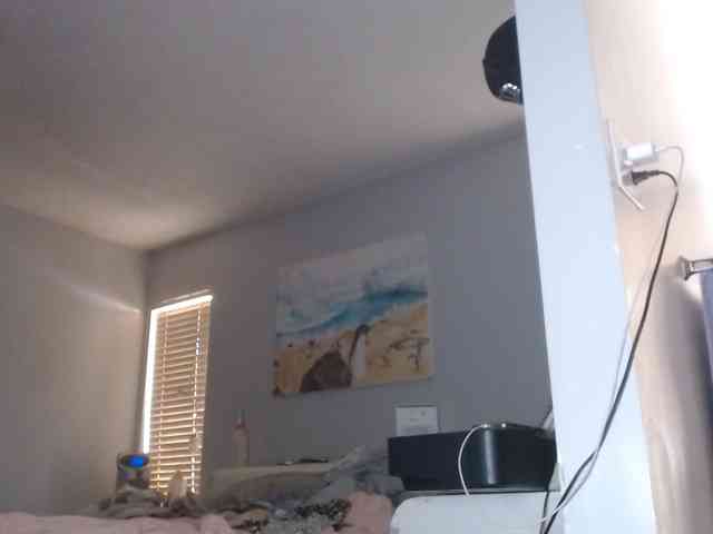 April_XO webcam
