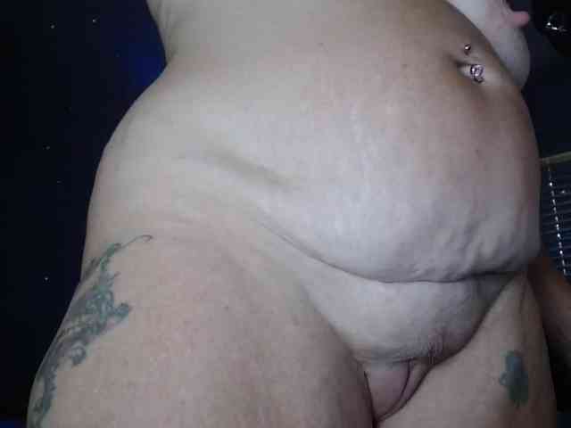 April_XO webcam