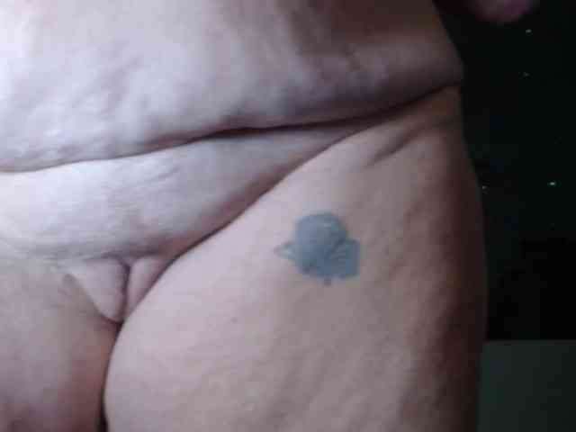 Modelo: April_XO