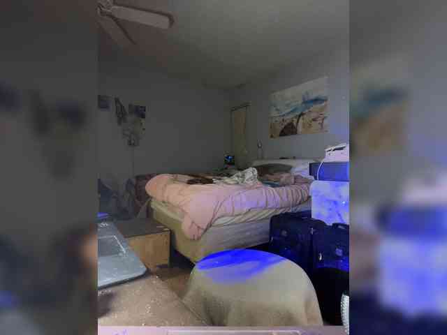 April_XO webcam