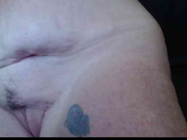 April_XO webcam