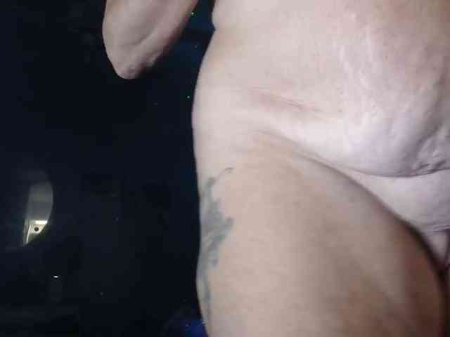 April_XO webcam