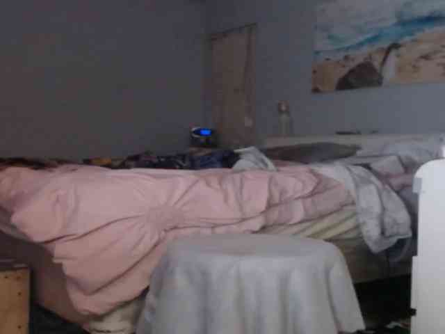 April_XO webcam