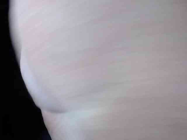 April_XO webcam