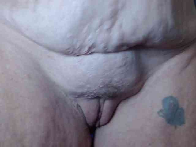 April_XO webcam