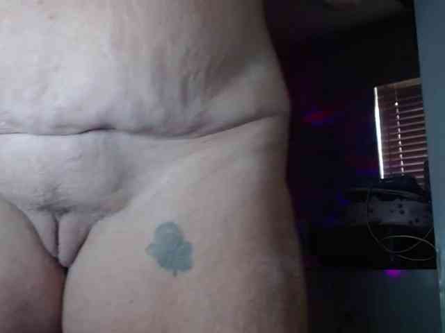 Modelo: April_XO