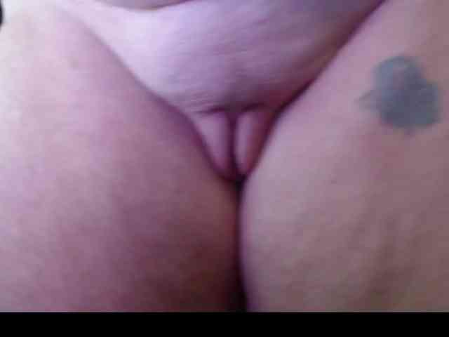 April_XO webcam