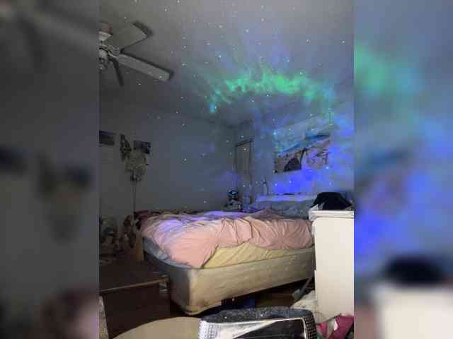 April_XO webcam
