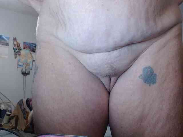 April_XO webcam