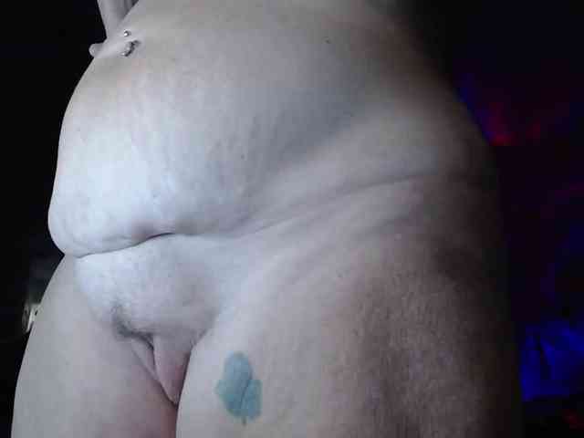 Modelo: April_XO