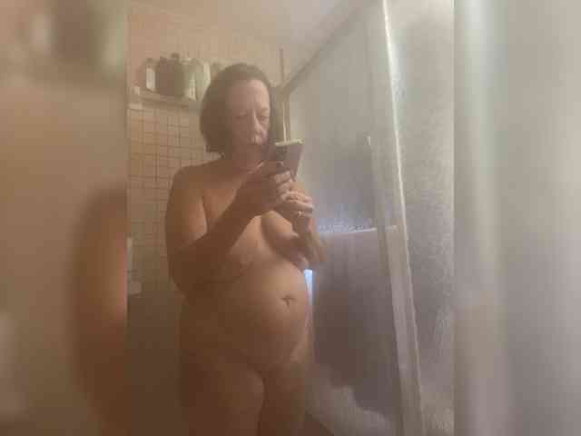 April_XO webcam