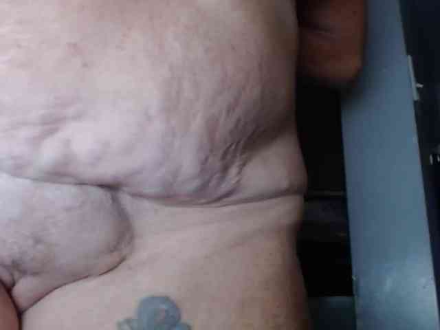 April_XO webcam