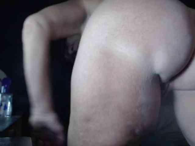 April_XO webcam